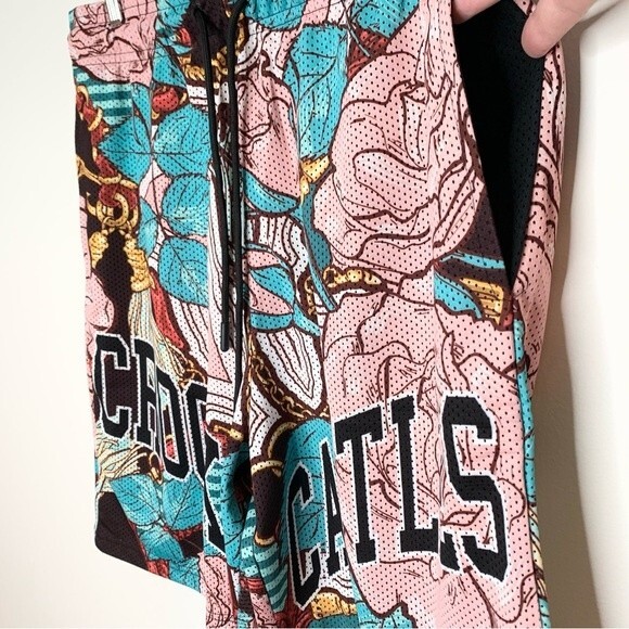 NWT Crooks & Castles Blue And Pink Floral Mesh Basketball Shorts Medium - Picture 4 of 10